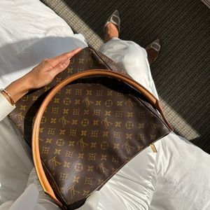 Louis Vuitton Vintage Monogram Looping Shoulder Bag